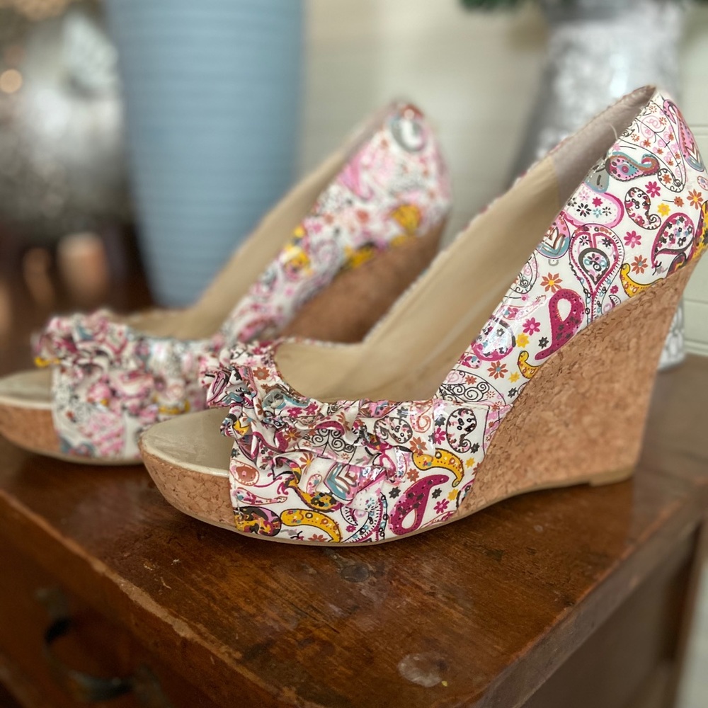 Steve Madden wedges
